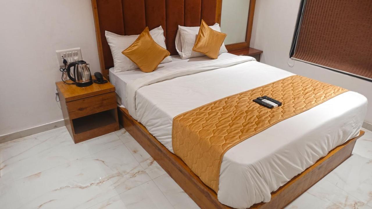 Hotel Palms Residency, Chembur Мумбаї Екстер'єр фото
