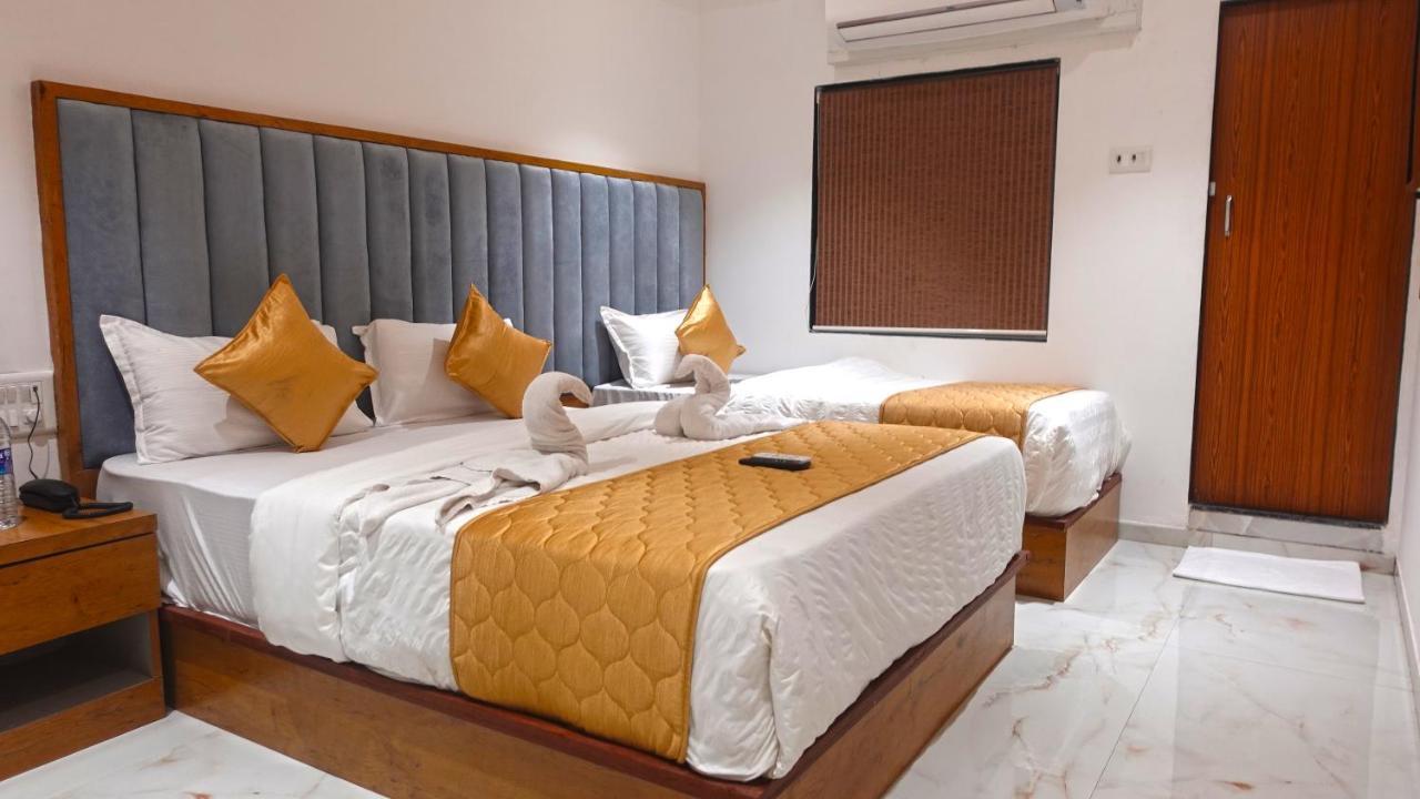 Hotel Palms Residency, Chembur Мумбаї Екстер'єр фото