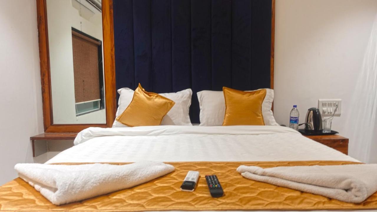 Hotel Palms Residency, Chembur Мумбаї Екстер'єр фото