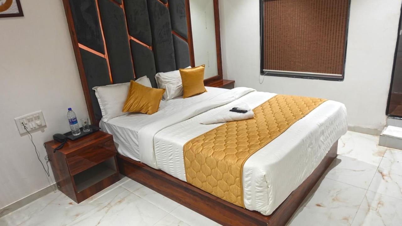 Hotel Palms Residency, Chembur Мумбаї Екстер'єр фото