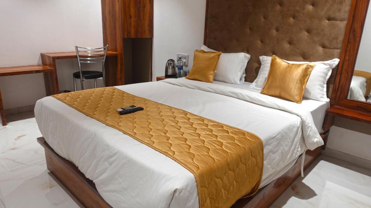 Hotel Palms Residency, Chembur Мумбаї Екстер'єр фото